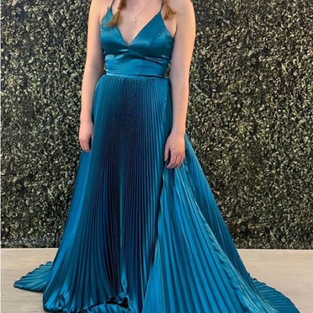 Elegant Teal Pleated Skirt - Picture 7 of 8